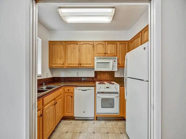 2BR/2BA Single Family House on Rebecca Ln · San Francisco
