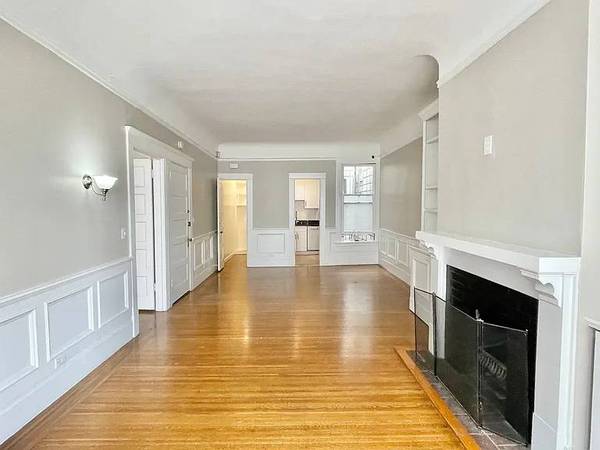 2BR/2BA Apartment on Green St · San Francisco photo 4