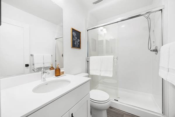 3BR/3BA Apartment · Albany photo 5