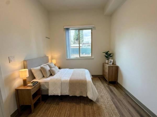 Apartments on Eucalyptus Road · Menlo Park photo 4
