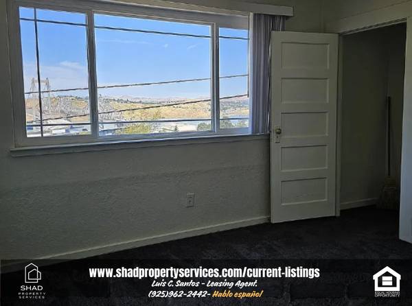 2BR/1BA Duplex · Crockett photo 3