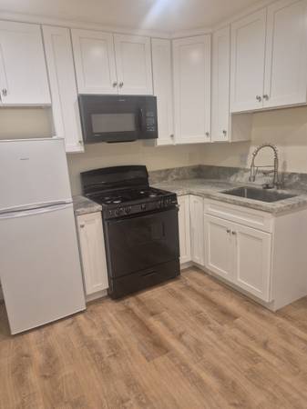 1BR/1BA Apartment · Petaluma photo 3