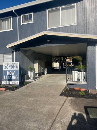 1BR/1BA Apartment on 1st Street West · Vineburg photo 5