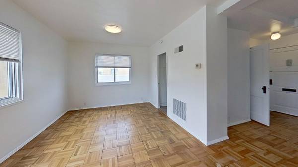 2BR/1BA Townhouse on Grijalva Drive · San Francisco photo 3