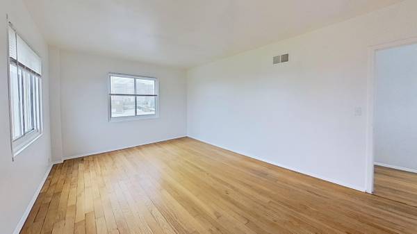 2BR/1BA Townhouse on Grijalva Drive · San Francisco photo 5