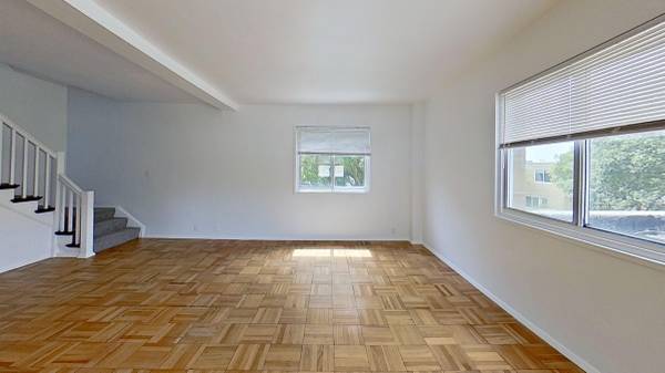 2BR/1BA Townhouse on Grijalva Drive · San Francisco