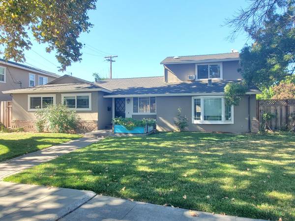 4BR/3BA Single Family House on Tioga Way · San Jose
