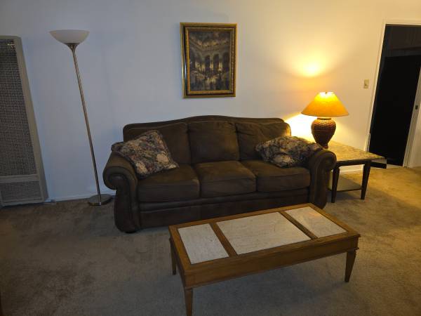 3BR/1BA Single Family House · Pleasant Hill photo 4