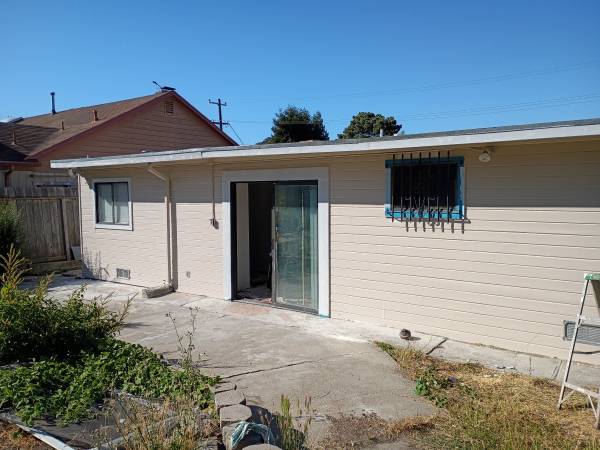 2BR/1BA Single Family House · El Sobrante photo 3