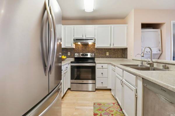 1BR/1BA Condo · Novato photo 2