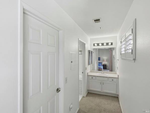 1BR/1BA Condo · Novato photo 5