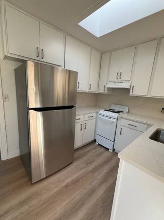 3BR/2BA Single Family House · Santa Cruz photo 3