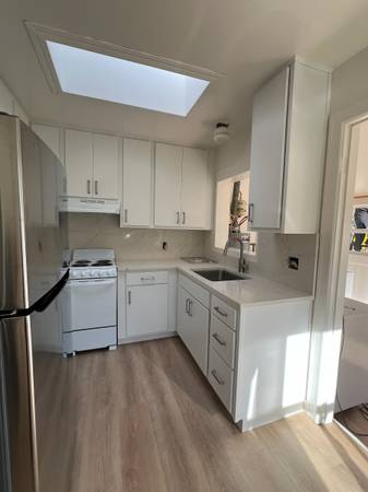 3BR/2BA Single Family House · Santa Cruz photo 4