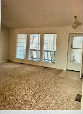 3BR/2BA Single Family House · Hidden Valley Lake photo 5