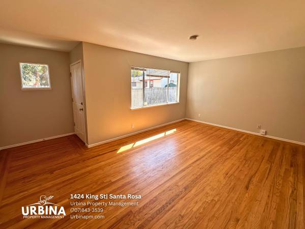2BR/1BA Duplex on King Street · Santa Rosa photo 2