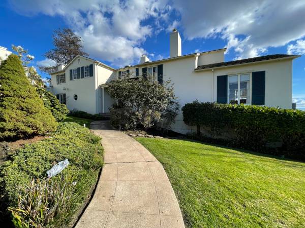 3BR/2BA Duplex · Berkeley photo 2