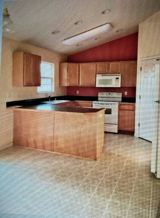 3BR/2BA Single Family House · Hidden Valley Lake photo 5