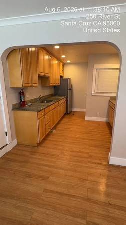 4BR/2BA Single Family House · Santa Cruz photo 5