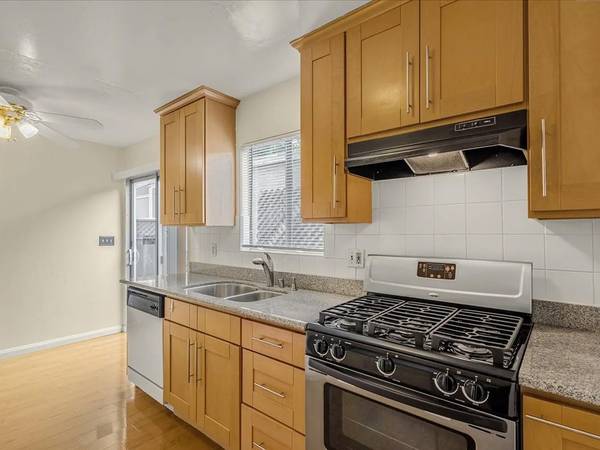 1BR/2BA Apartment · Mountain View