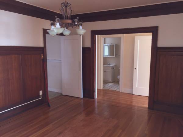 2BR/1BA Apartment · San Francisco photo 2