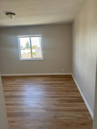 1BR/1BA Apartment on 9th Ave. · Oakland photo 3