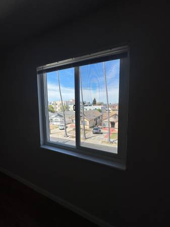 1BR/1BA Apartment on 9th Ave. · Oakland photo 5