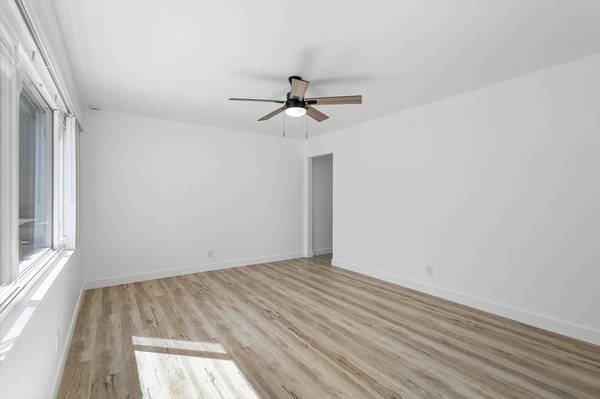 2BR/1BA Apartment on Central Ave · Alameda photo 5