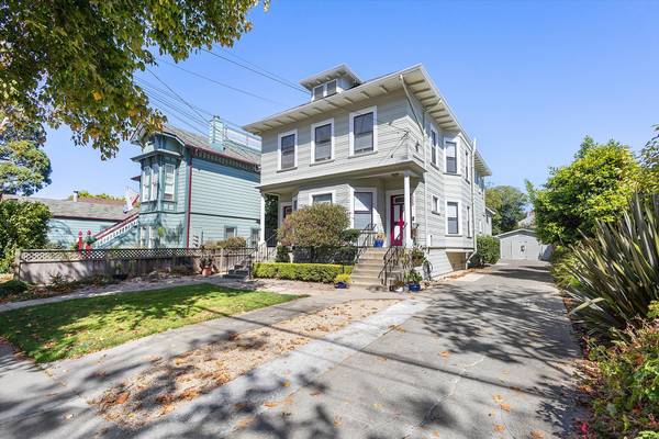 2BR/1BA Apartment on Central Ave · Alameda photo 3