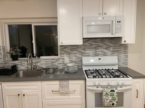 1BR/1BA Duplex · Emeryville photo 3
