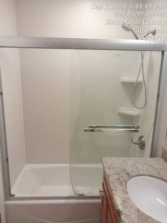 4BR/2BA Single Family House · Santa Cruz photo 3