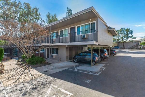 Apartments on Mount Diablo Boulevard · Lafayette