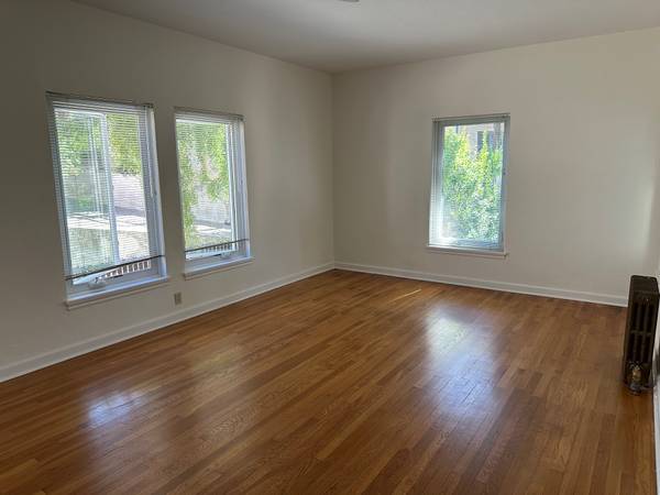 2BR/1BA Apartment · Berkeley photo 3