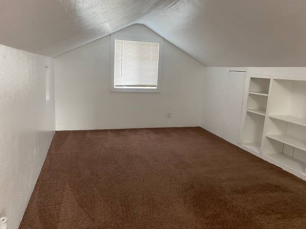 2BR/2BA Duplex on 38th Ave · Oakland photo 5