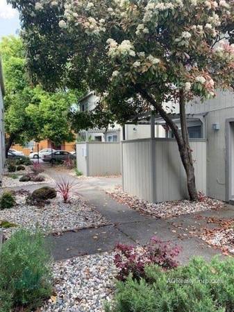 2BR/1BA Apartment on Salem Avenue · Santa Rosa photo 2