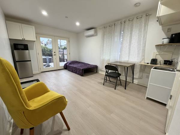 1BR/1BA In Law Adu · Hayward