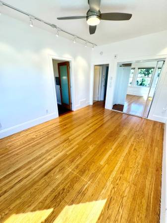 0BR/1BA Apartment · Oakland photo 3
