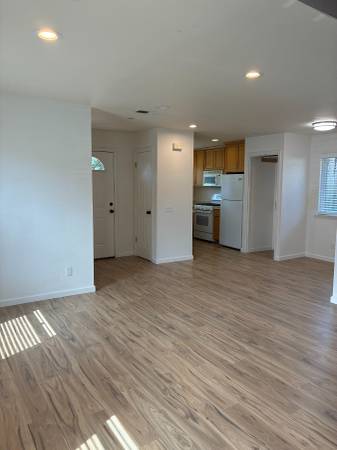 2BR/2BA Single Family House on Vallejo Ave · Boyes Hot Springs photo 5