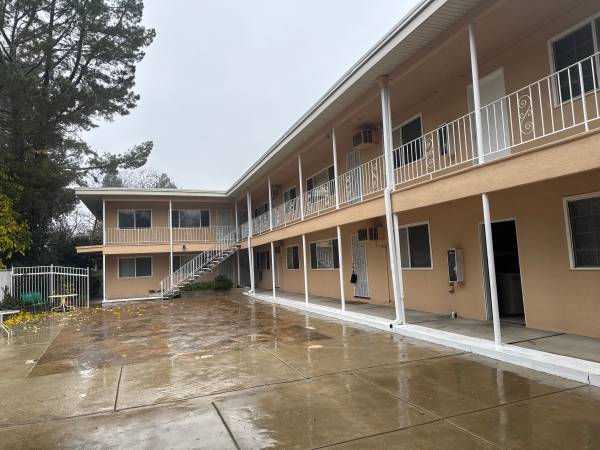 2BR/1BA Apartment · Lafayette