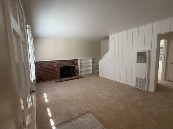 4BR/2BA Single Family House on Robinhood Drive · El Sobrante photo 4