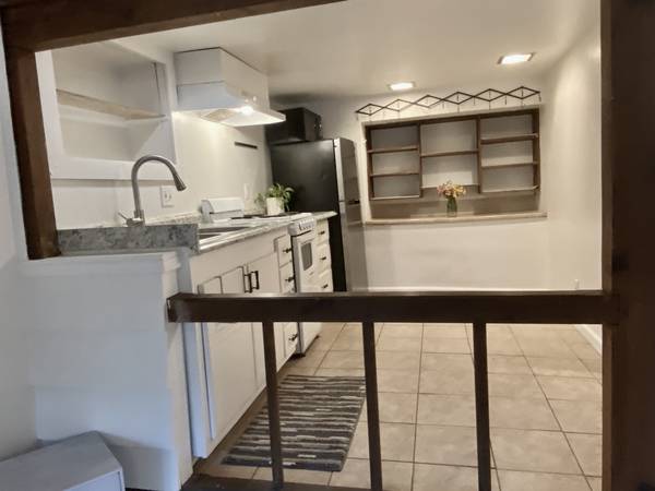 1BR/1BA Duplex · Redwood Estates photo 4