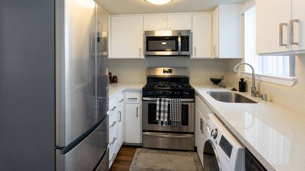 Apartments on Fairfield Avenue · Fairfield