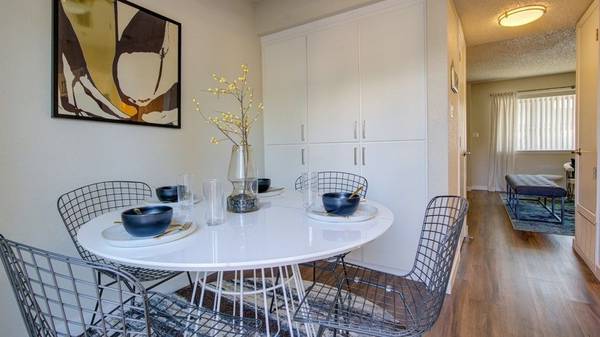 Apartments on Fairfield Avenue · Fairfield photo 4