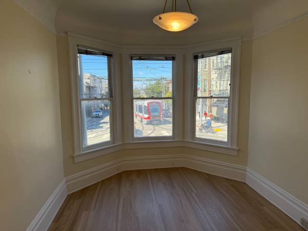 2BR/1BA Apartment · San Francisco photo 4