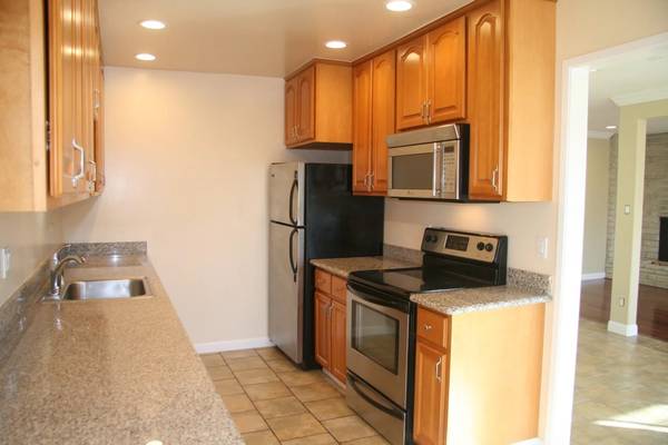 Apartments on Howe St · Oakland