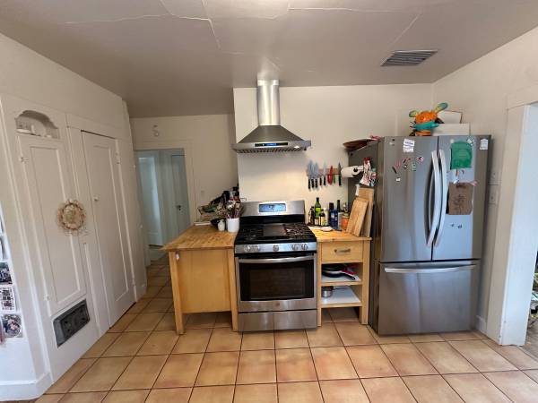 2BR/2BA Single Family House on Floribel Ave · San Anselmo photo 5