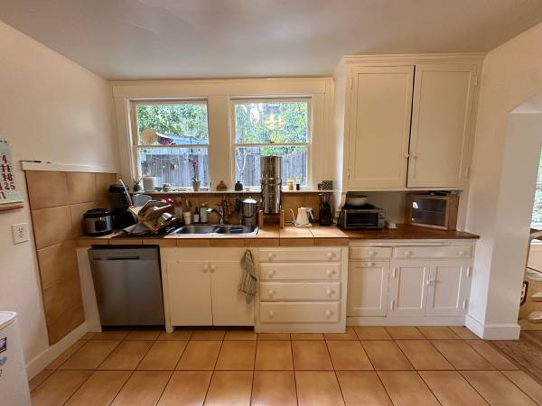 2BR/2BA Single Family House on Floribel Ave · San Anselmo photo 4