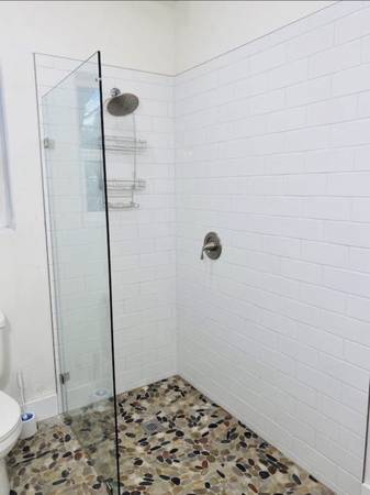 2BR/1BA Single Family House · Petaluma photo 2