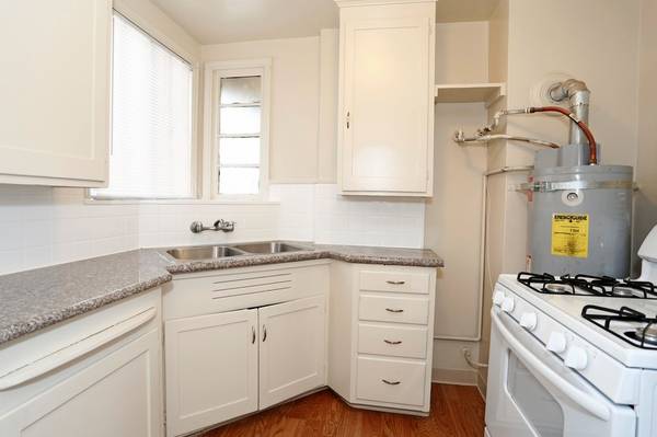 2BR/1BA Apartment · Richmond photo 4