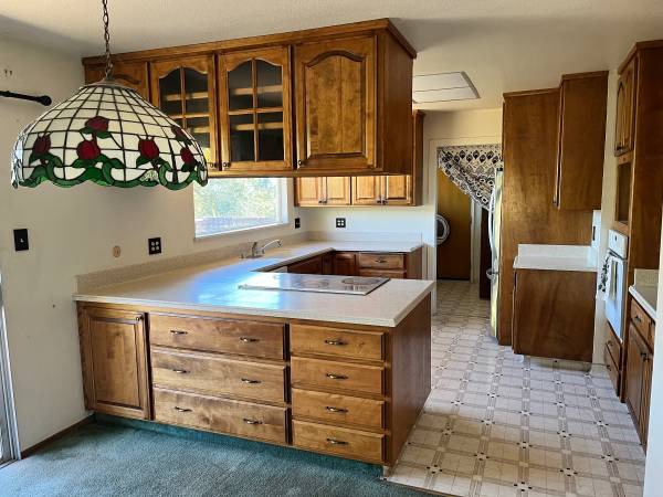 2BR/2BA Single Family House on Palomino Rd · Cloverdale photo 3