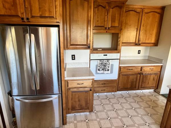 2BR/2BA Single Family House on Palomino Rd · Cloverdale photo 4